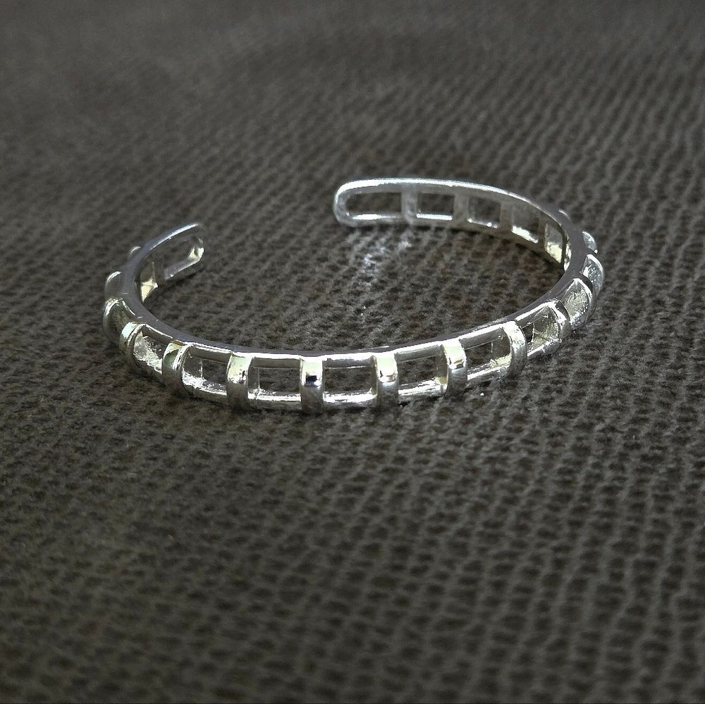 Stella & Dot Silver🤍 Cage Cuff Bracelet - NWOT